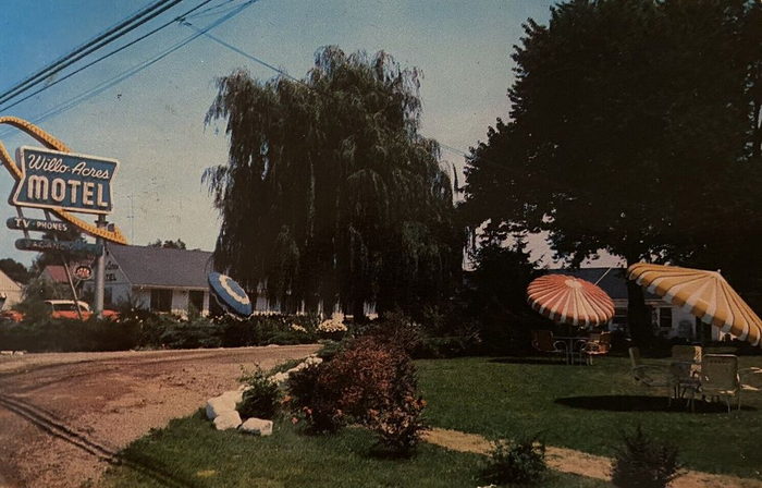 Willo-Acres Motel (Canton Inn and Suites) - Old Postcard